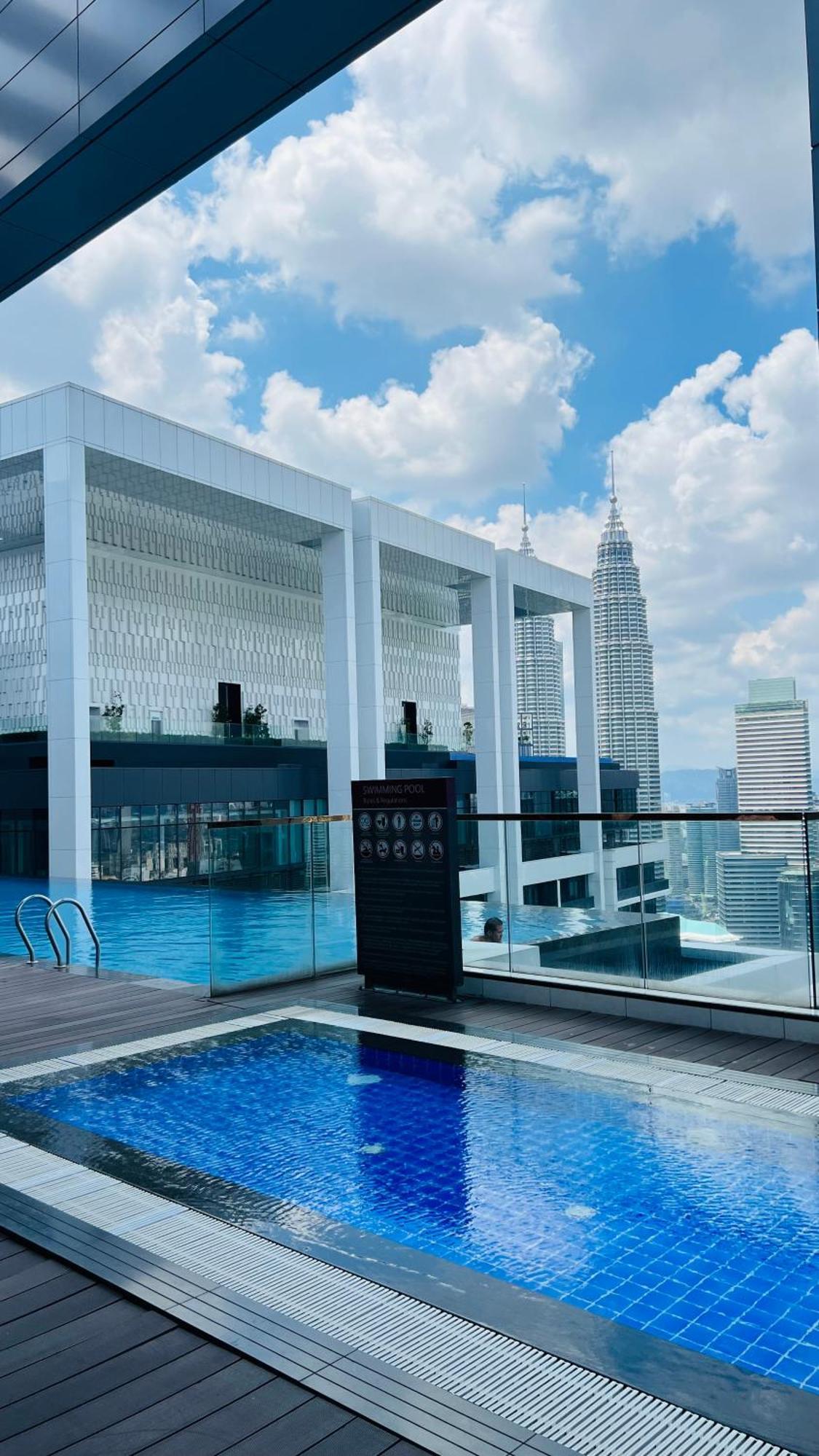 Appartamento The Platinum Klcc By Faced Kuala Lumpur Esterno foto
