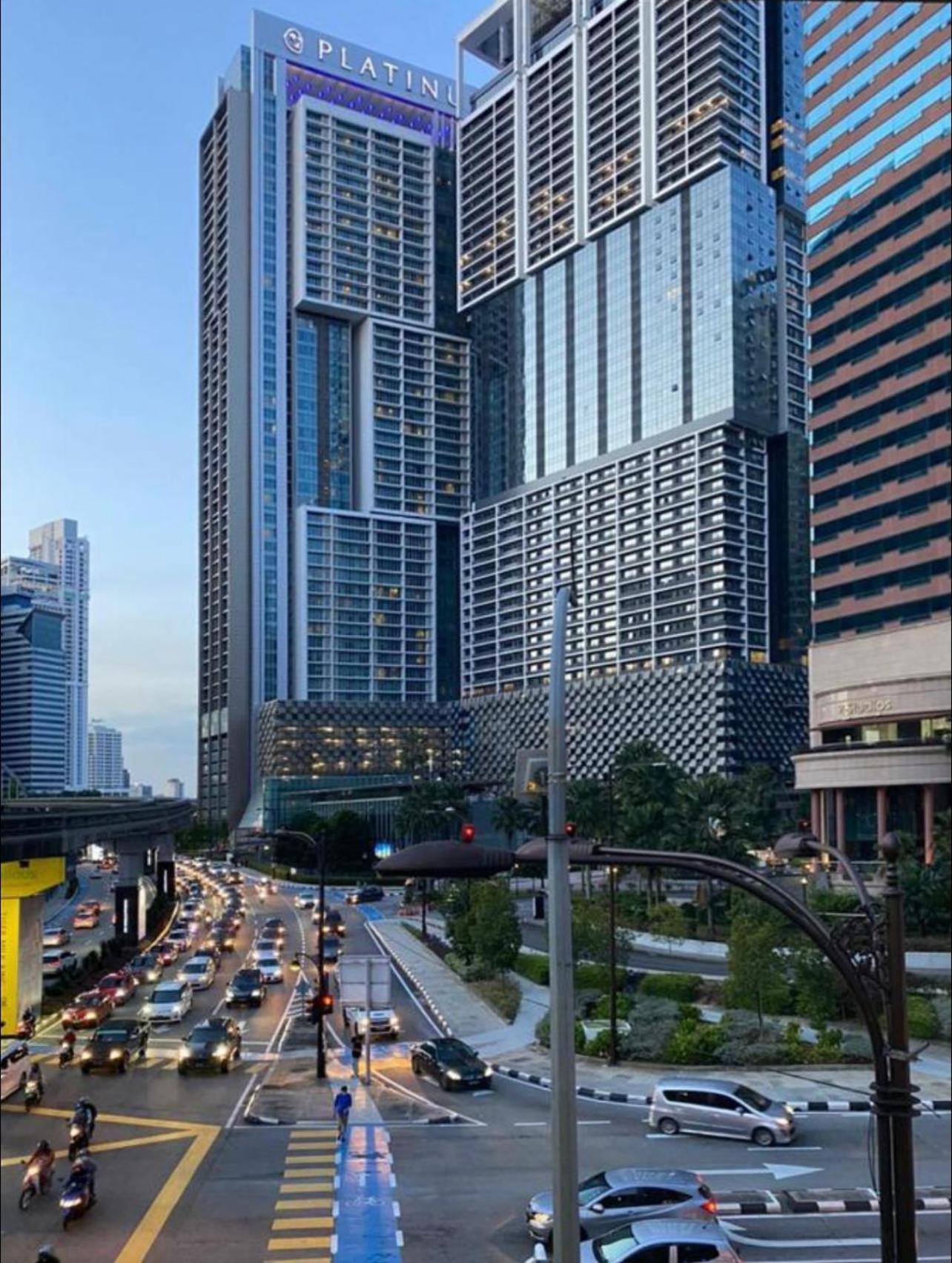 Appartamento The Platinum Klcc By Faced Kuala Lumpur Esterno foto