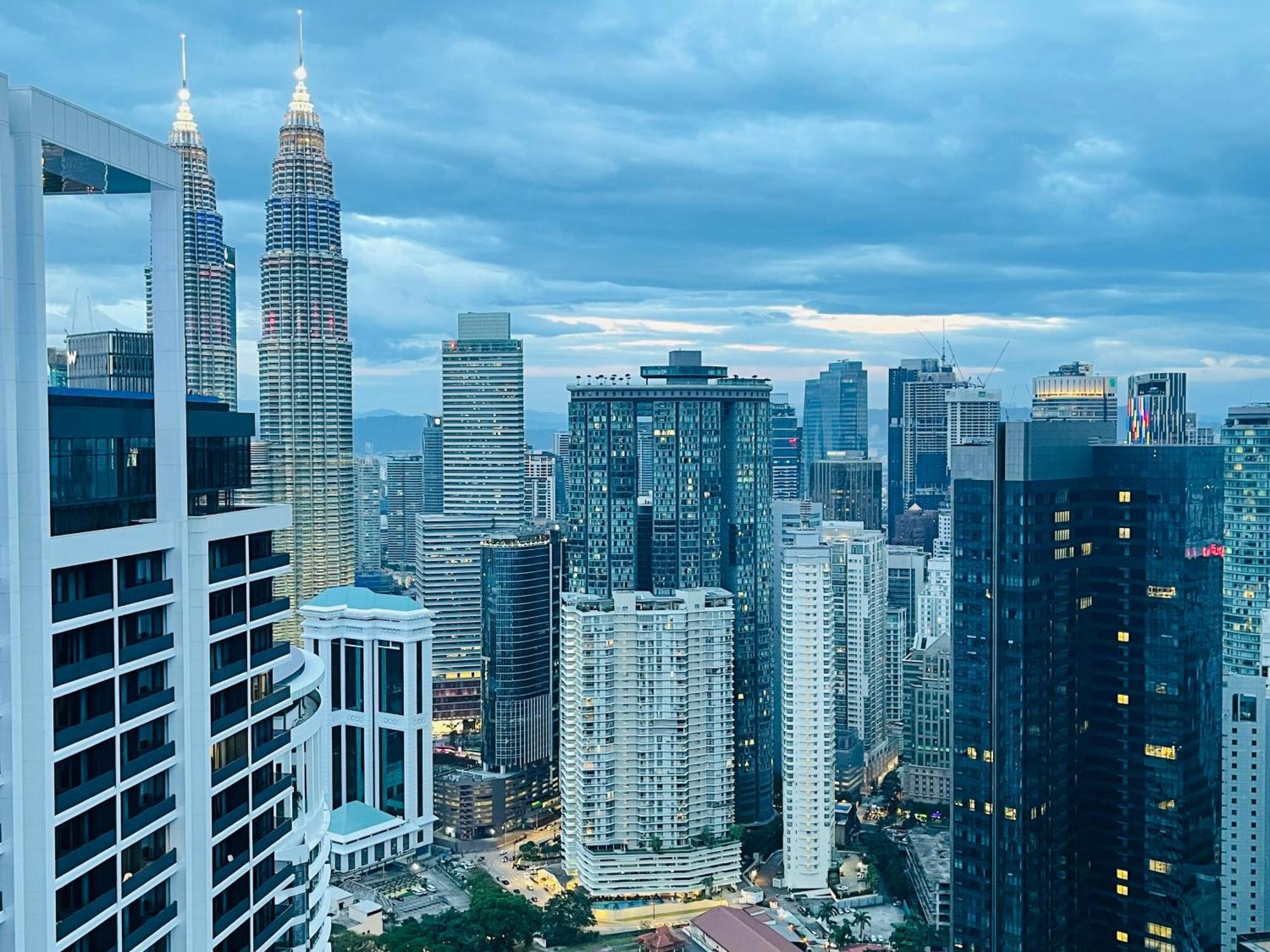 Appartamento The Platinum Klcc By Faced Kuala Lumpur Esterno foto